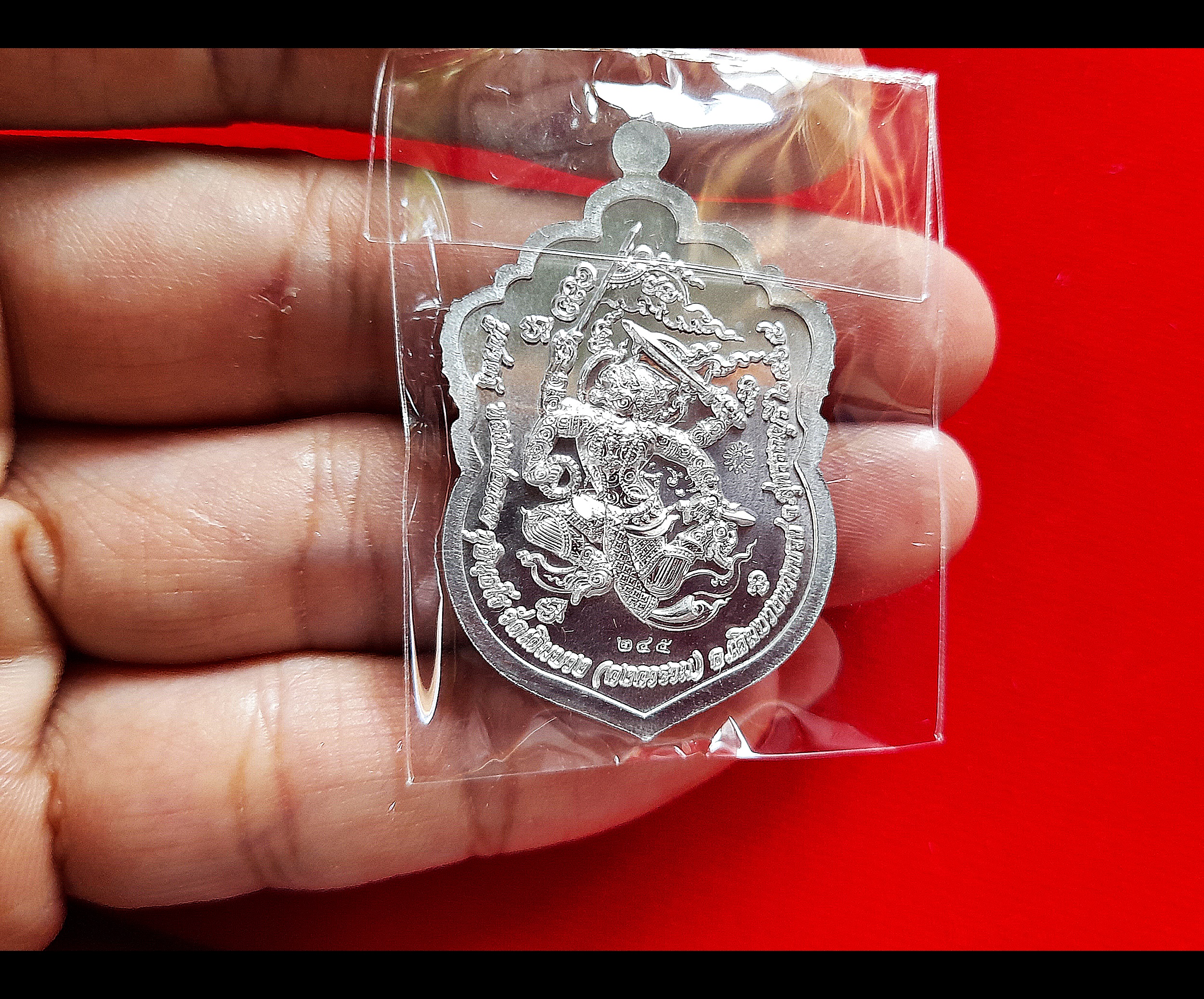 เหรียญ หลวงพ่อกวย (รุ่นแรก ทรงเสมา ฐานหน้า#พญาเสือโคร่ง(#มหาอำนาจ) หลัง พญา #หนุมาน4กร(#ครูแรง) (#ธงชัย #พระขรรค์ #จักร #ตรีศูล)) ปี2565 เนื้อปีกเครื่องบิน ลงยา #ชุดกรรมการ #โค็ด กไก่ #รับประกันแท้