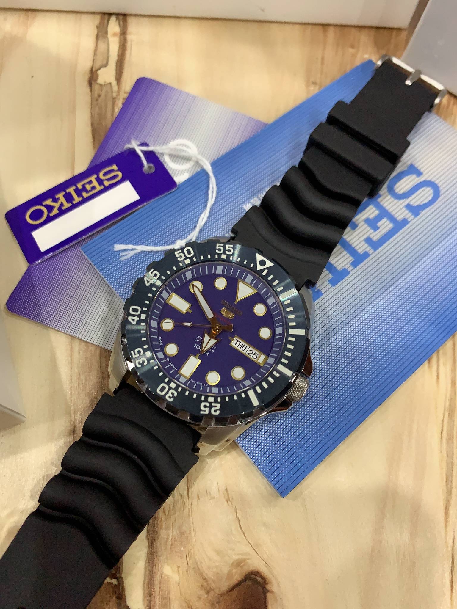 นาฬิกาผู้ชาย SEIKO 5 Sports รุ่น SRP605K2 Automatic Mirror Swiss