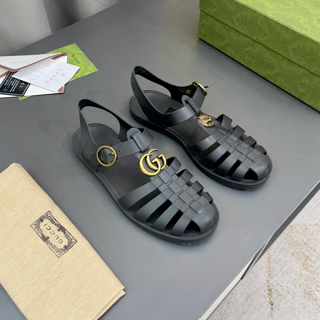 รองเท้าแตะ gc men sandal สีดำ เขียว น้ำเงิน