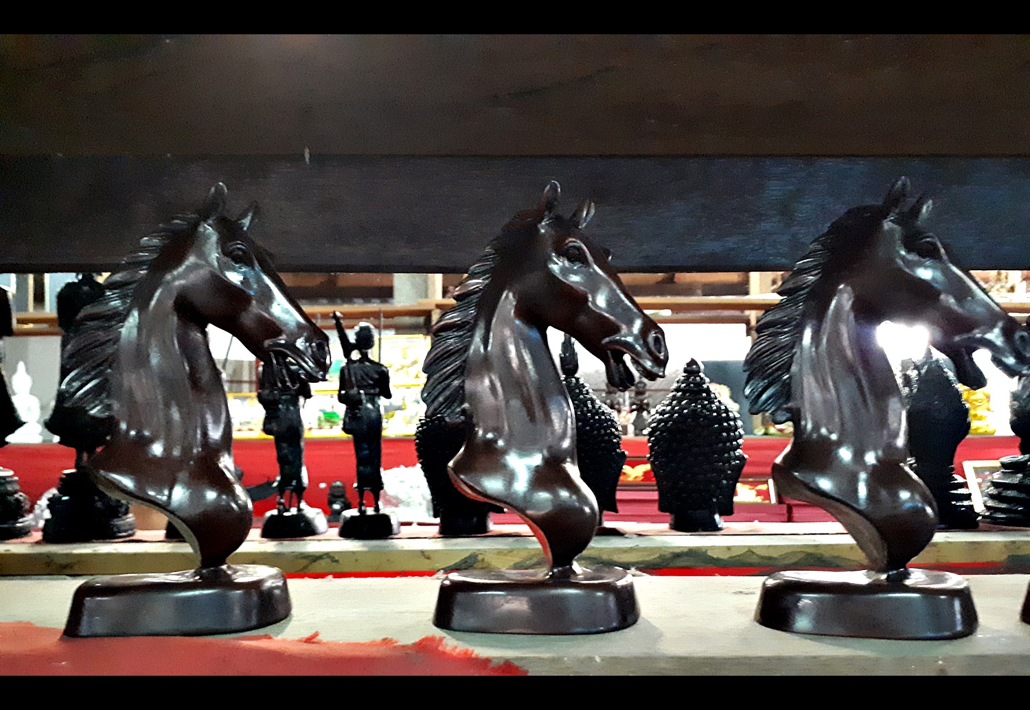 รูปปั้น หัวม้า