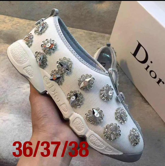 พร้อมส่ง รองเท้า dio fusion sneakers รุ่นใหม่ 2015 สีขาวดอกเงิน สอบถามไซส์ได้ค่ะสต็อคของเปลี่ยนตลอด