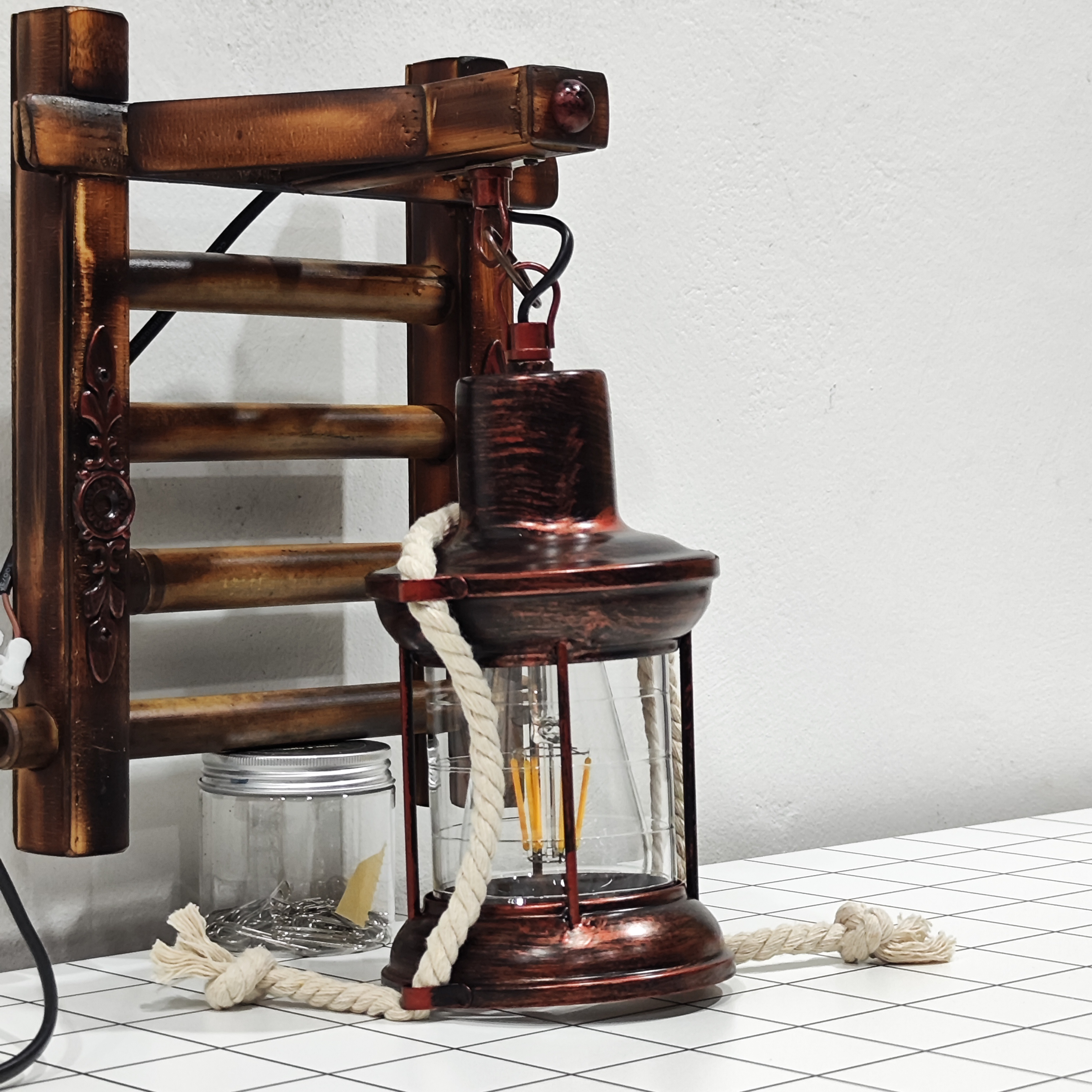 โคมไฟไม้ไผ่ติดผนังสไตล์วินเทจมีเชือกห้อย [MB-7191T]