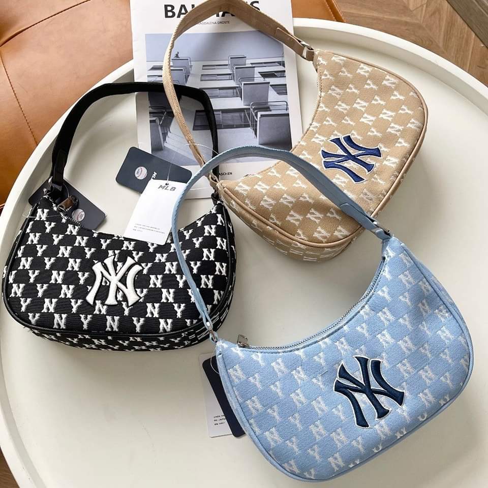 MLB JACQUARD MONOGRAM UNISEX HOBO BAG (แอดไลน์ก่อนสั่งซื้อ)