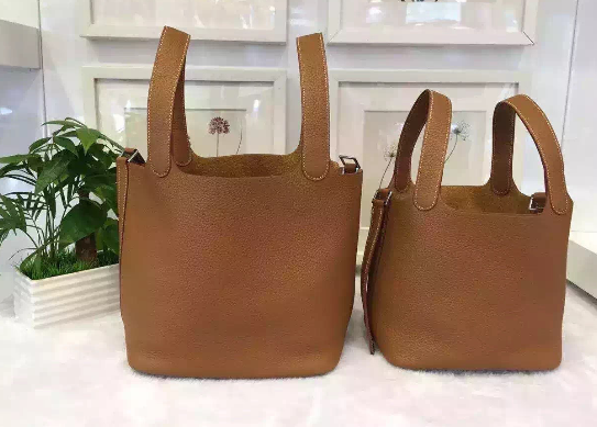 พร้อมส่ง กระเป๋า hm picotin 18 cm มีหลายสี สีอื่นๆเพิ่มเติมสอบถามได้ค่ะ สต็อคเปลี่ยนตลอด