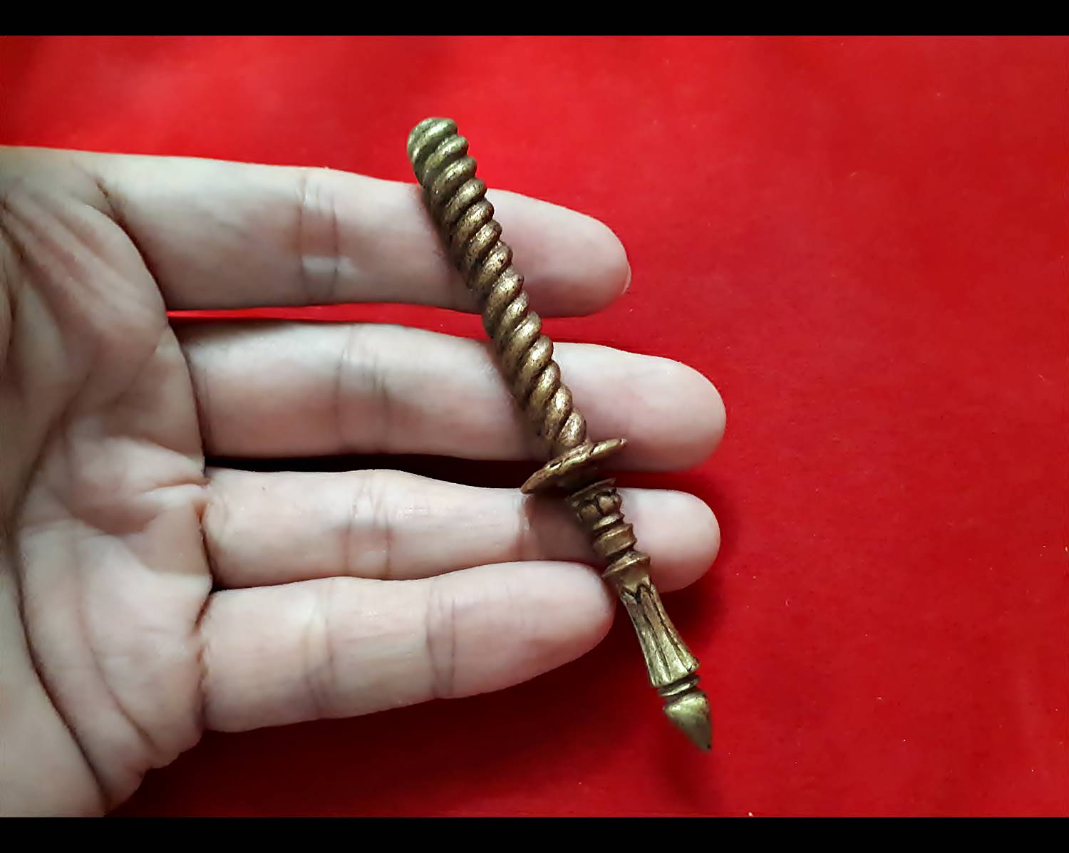 จตุราวุธ (อาวุธของ ท้าวมหาราชทั้งสี่ พลอง กระบอง พระขรรค์ จักร รวมอยู่ในเล่มเดียว) (เข้าพิธีปลุกเสก ยันต์เกราะเพรช เสาร์5 วัดท่าขนุน ปี2562) #รับประกันแท้