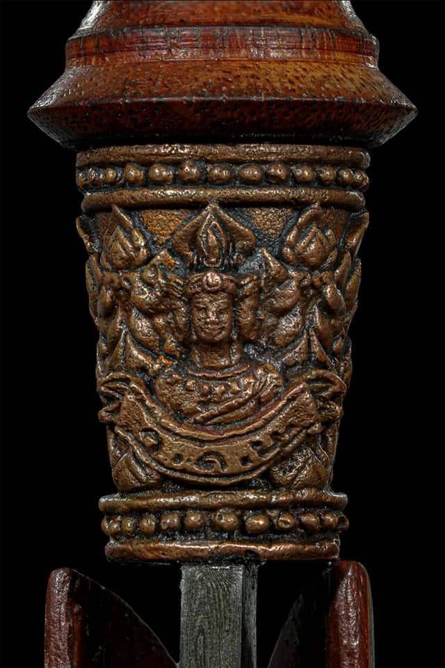 มีดหมอ (มีดลูกพราห์ม) ใบเหล็กดามัสกัส (เหล็กลาย ขึ้นรูปตีเหล็กด้วยโลหะอาถรรพ์ ตีเหล็ก 300ชั้น งานทำมือ) (ยาว9นิ้ว) ปี2563 #รับประกันแท้ - หลวงพ่อเล็ก วัดท่าขนุน