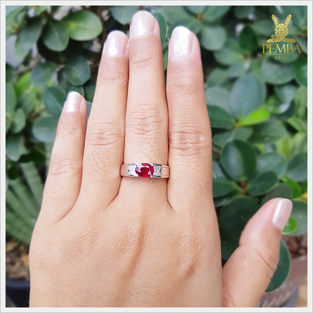 แหวนทับทิมแท้ อัญมณีสีแดงสด ใส่เสริมเพิ่มเสน่ห์ แหวนพลอยแท้