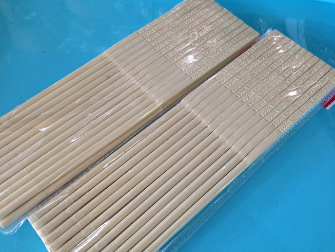P02536 ตะเกียบพลาสติก แพค 12 คู่ ราคาต่อโหล