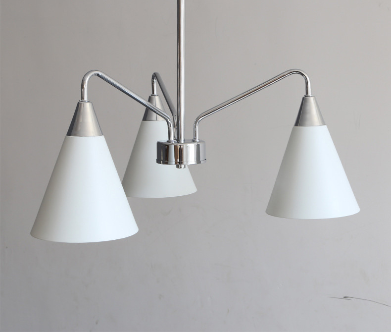 โคมไฟแขวนเพดานโป๊ะโคมทรงกรวยสไตล์โมเดิร์น โครงสีเงินโป๊ะโคมสีขาว [NM9991]