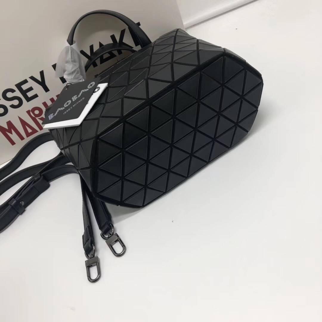 พร้อมส่ง กระเป๋า issey 29cm มีหลายสี