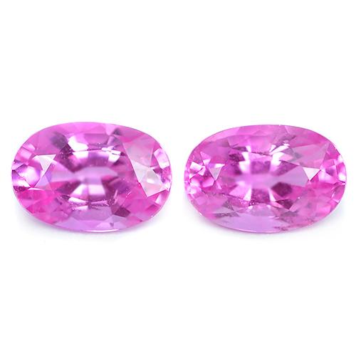 Couple Pink Sapphire พลอยพิงค์เนื้อแข็ง รูปไข่คู่ น้ำหนักรวม 1.84 กะรัต สีชมพูหวาน สีเบอร์2 ความสะอาดมองตาเปล่าสะอาดไม่มีตำหนิ 1 เม็ด อีก 1 เม็ดมองตา