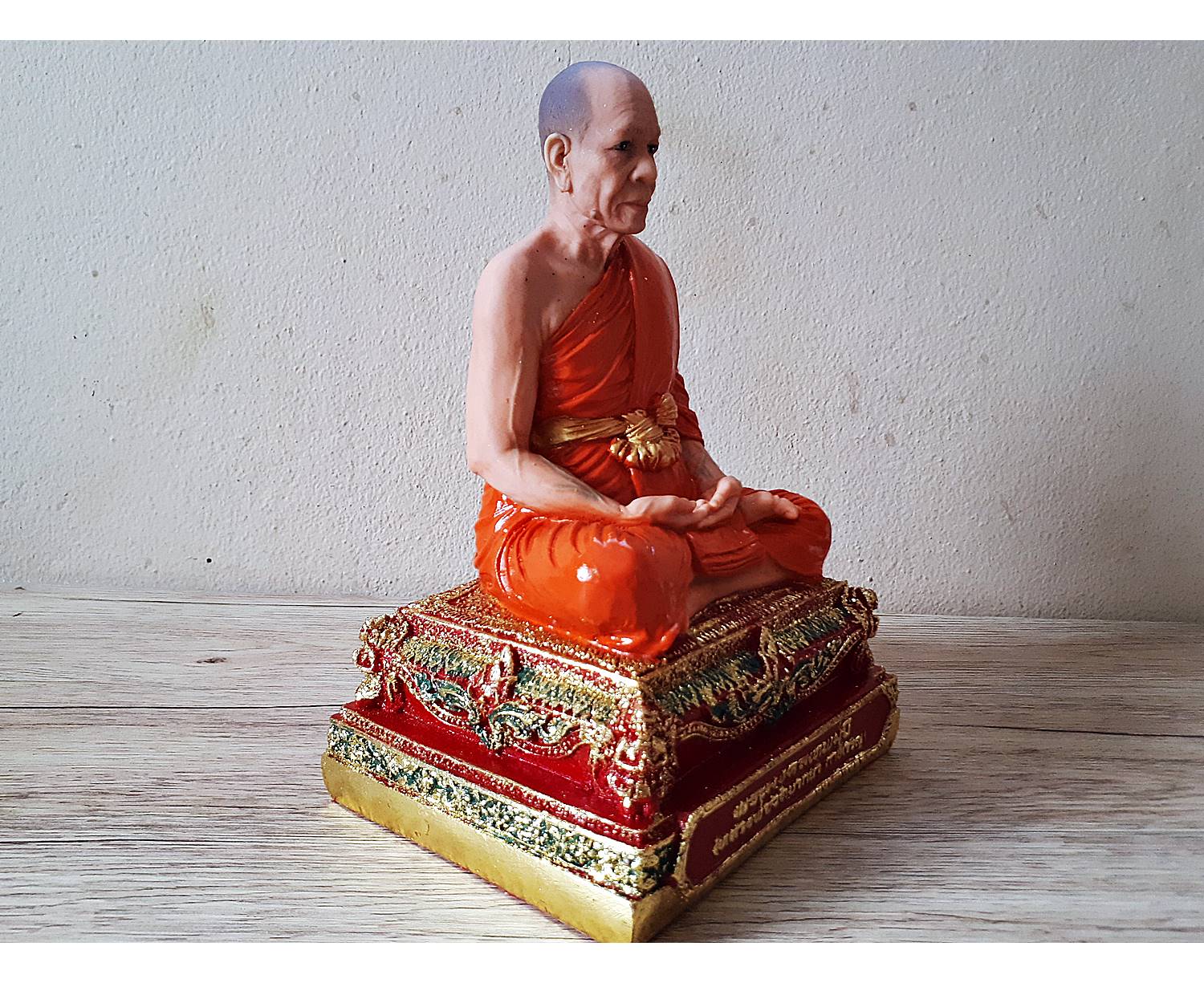 รูปหล่อ หลวงพ่อสด วัดปากน้ำ ภาษีเจริญ เนื้อเรซิ่นลงสี - (หน้าตัก5นิ้ว ฐาน5×7นิ้ว สูง9.5นิ้ว)