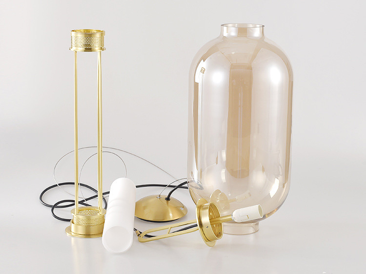 โคมไฟแขวนเพดานแก้วโทนสีชาโครงสีทองเหลืองมีตัวกรองแสงด้านใน [GF-122155]