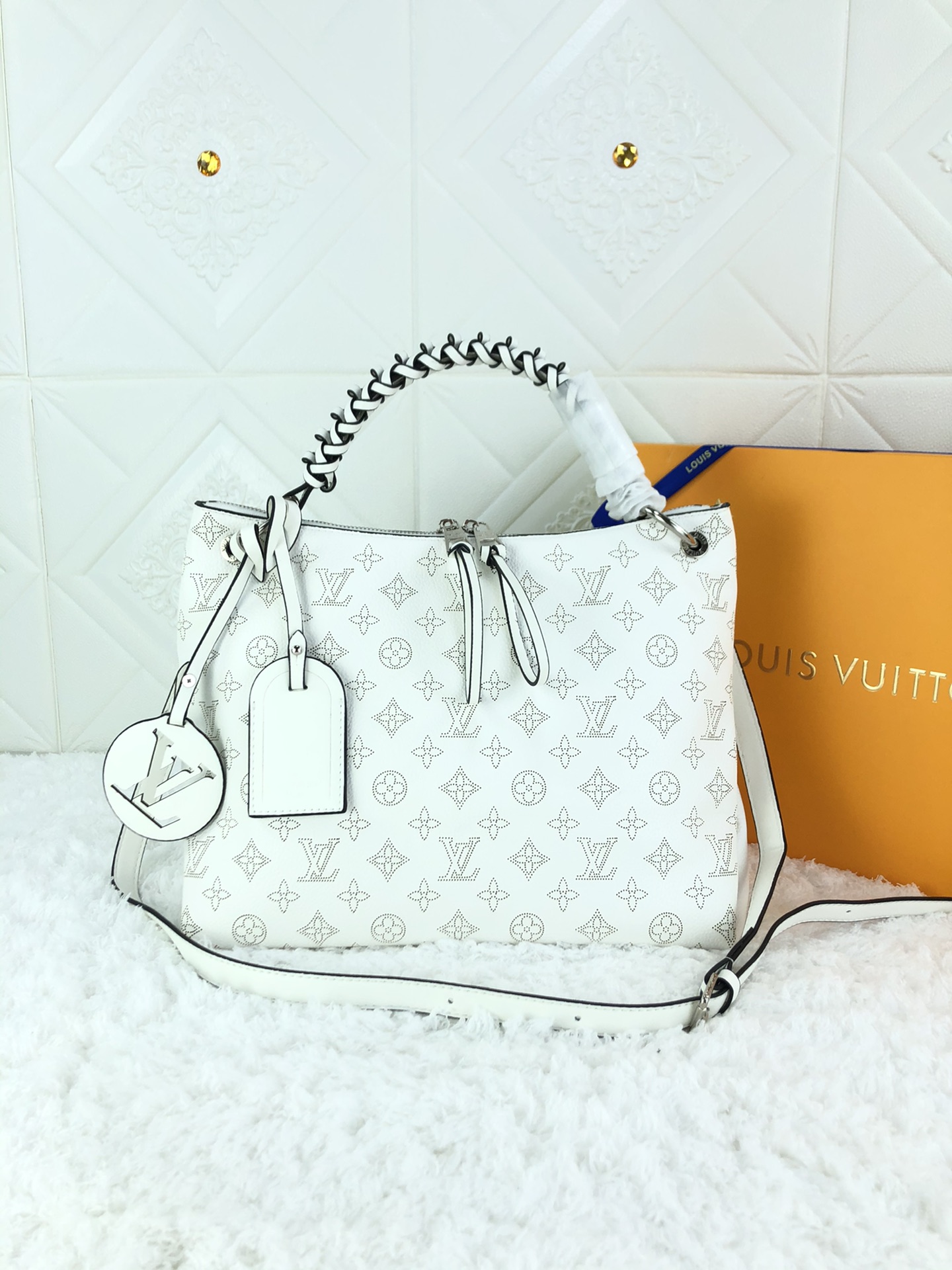 กระเป๋า LV Beaubourg Hobo 32 cm หนังแท้ มีหลายสี