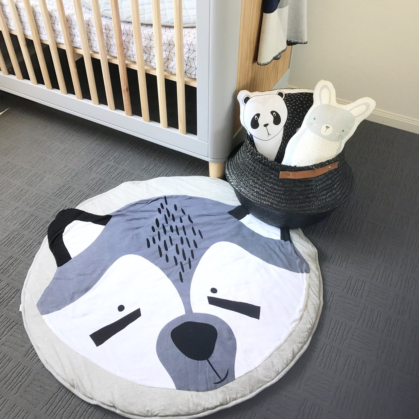 เบาะรองนอนสำหรับทารกและเด็กเล็ก Baby's Animal Playmat (Raccoon)