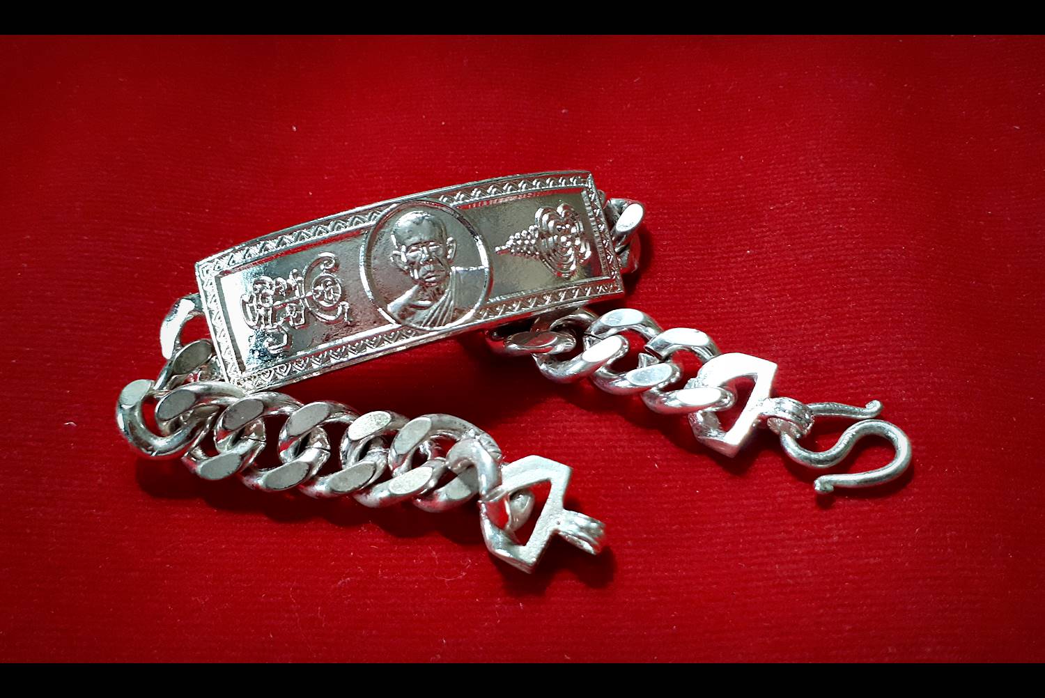 เลสข้อมือ รุ่นแรก หลวงพ่อกวย วัดโฆสิตาราม(วัดบ้านแค) เนื้ออัลปาก้า (น้ำหนัก 4 บาท) ปี2561