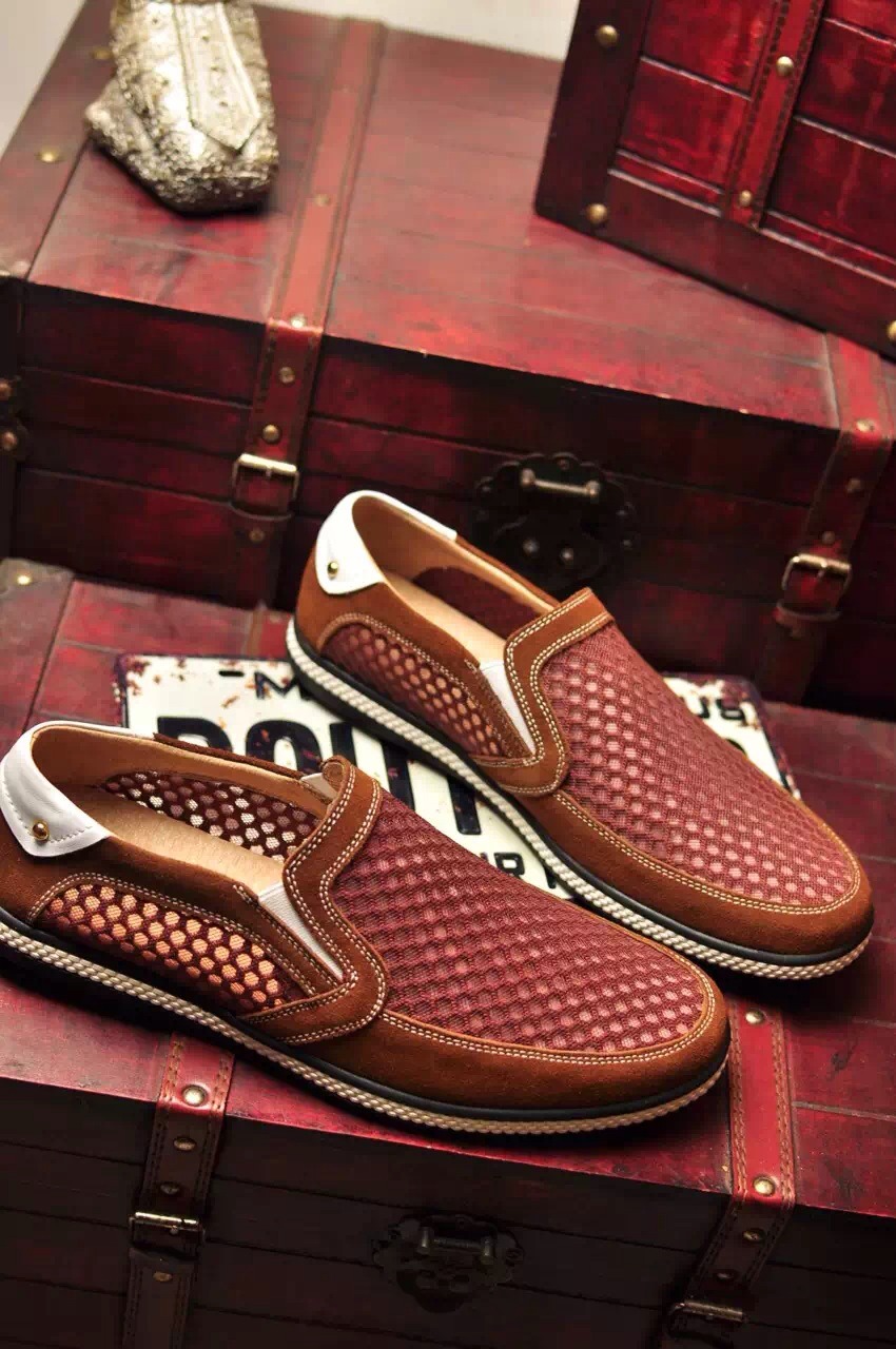 รองเท้า hm leather size 38-44 มี 5 สี เขียว เขียวลายฟ้า น้ำตาล ฟ้า ดำ code v0004175