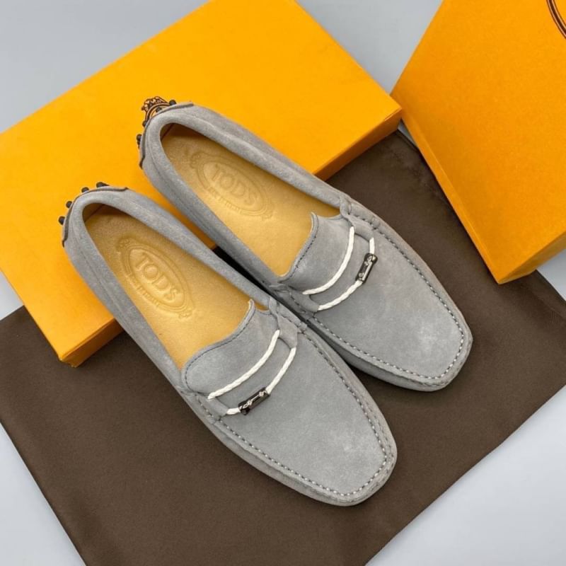 รองเท้า td men loafer ชาย 38-45 สอบถามรุ่นได้ค่ะมีหลายแบบกดดูด้านใน