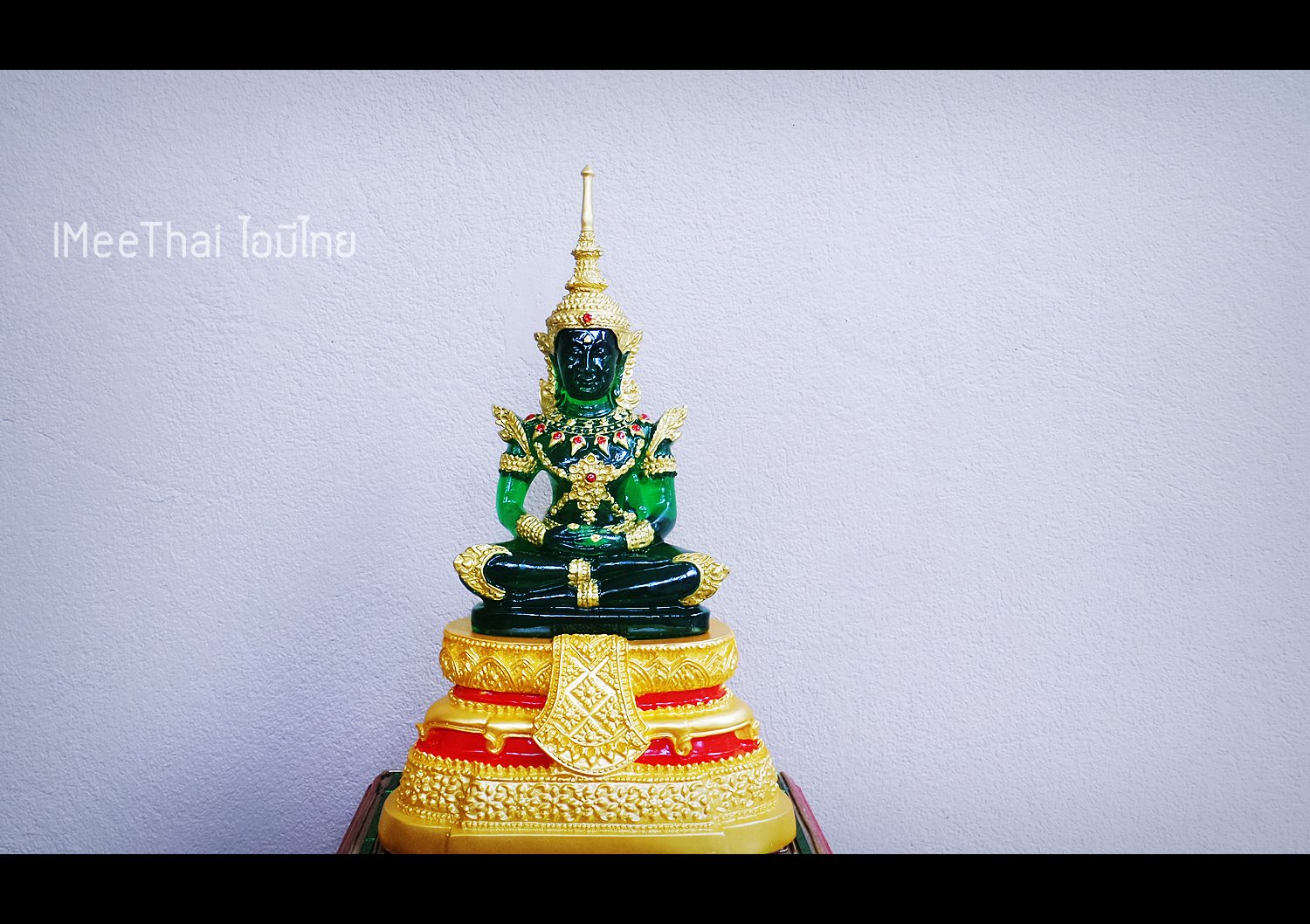 พระแก้วมรกต ปาง ฤดูร้อน ทรงเครื่องจักรพรรดิ์ เนื้อเรซิ่น หน้าตัก 5 นิ้ว ขนาดพระบูชา