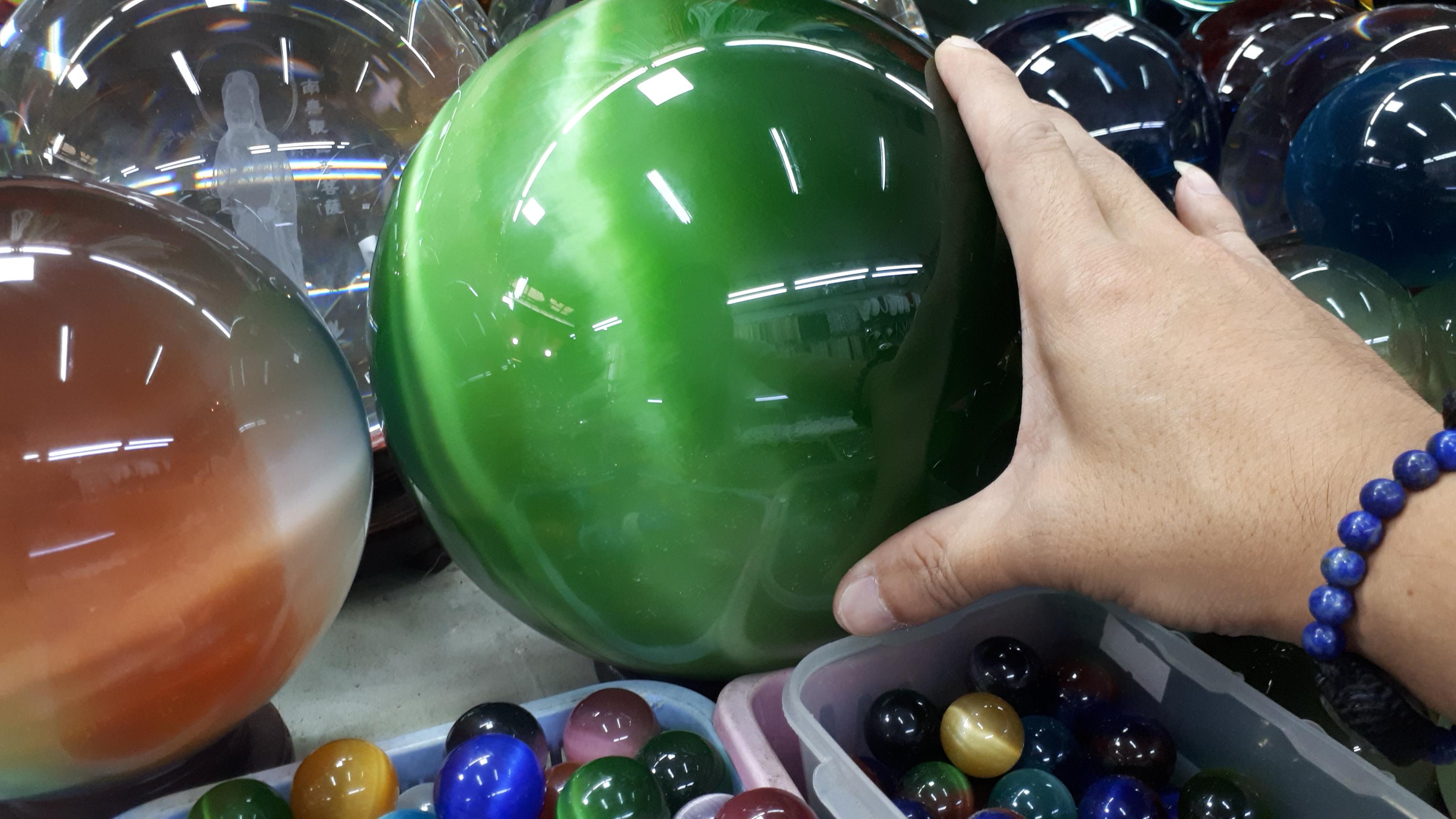 ลูกแก้ว สีลายตาแมว สีเขียว (ขนาด20ซม)