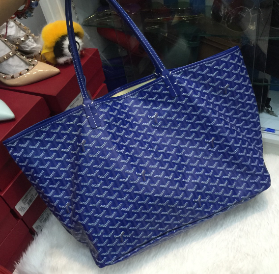 กระเป๋า goya saint louis tote bag มีหลายสี สอบถามได้ค่ะ สต็อคของเปลี่ยนตลอด