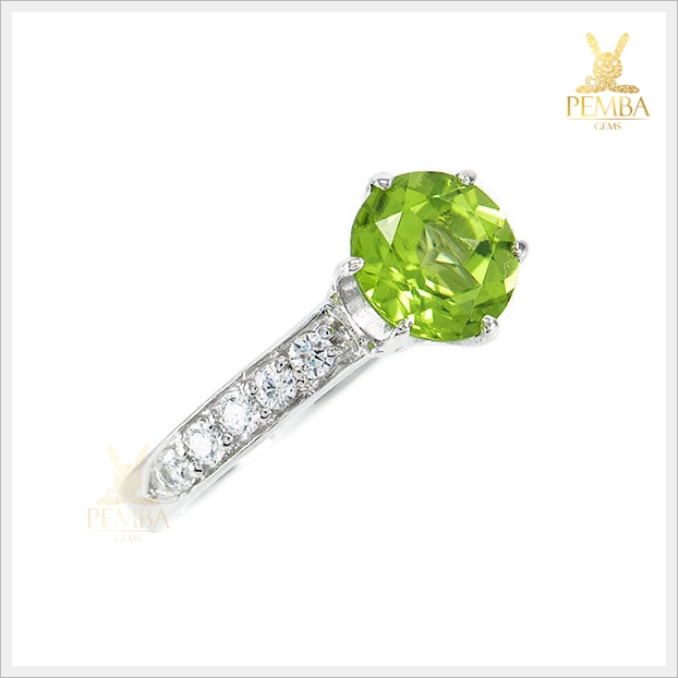 แหวนเพริดอตแท้ อัญมณีสีเขียวใบไม้อ่อน เจิดจรัสบนนิ้ว แหวนพลอยแท้