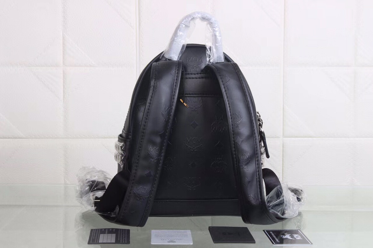 กระเป๋าเป้ mcm mini 21x27cm