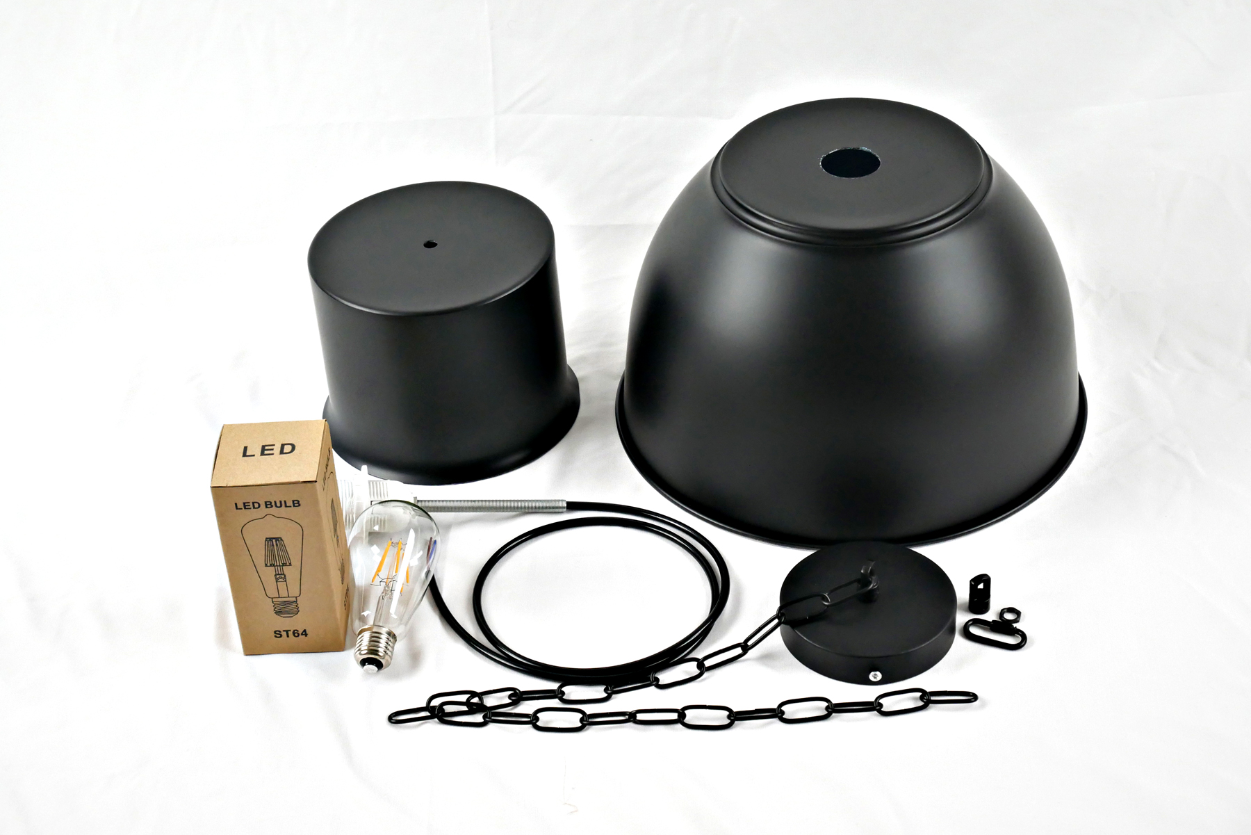 โคมไฟห้อยเพดานนอร์ดิก Jumbo สีดำ