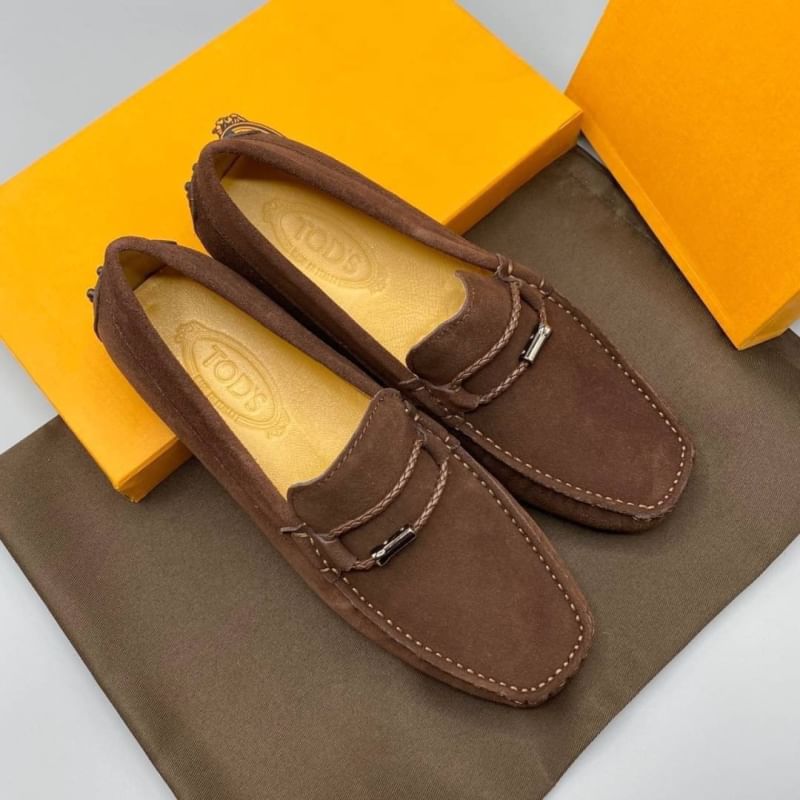 รองเท้า td men loafer ชาย 38-45 สอบถามรุ่นได้ค่ะมีหลายแบบกดดูด้านใน