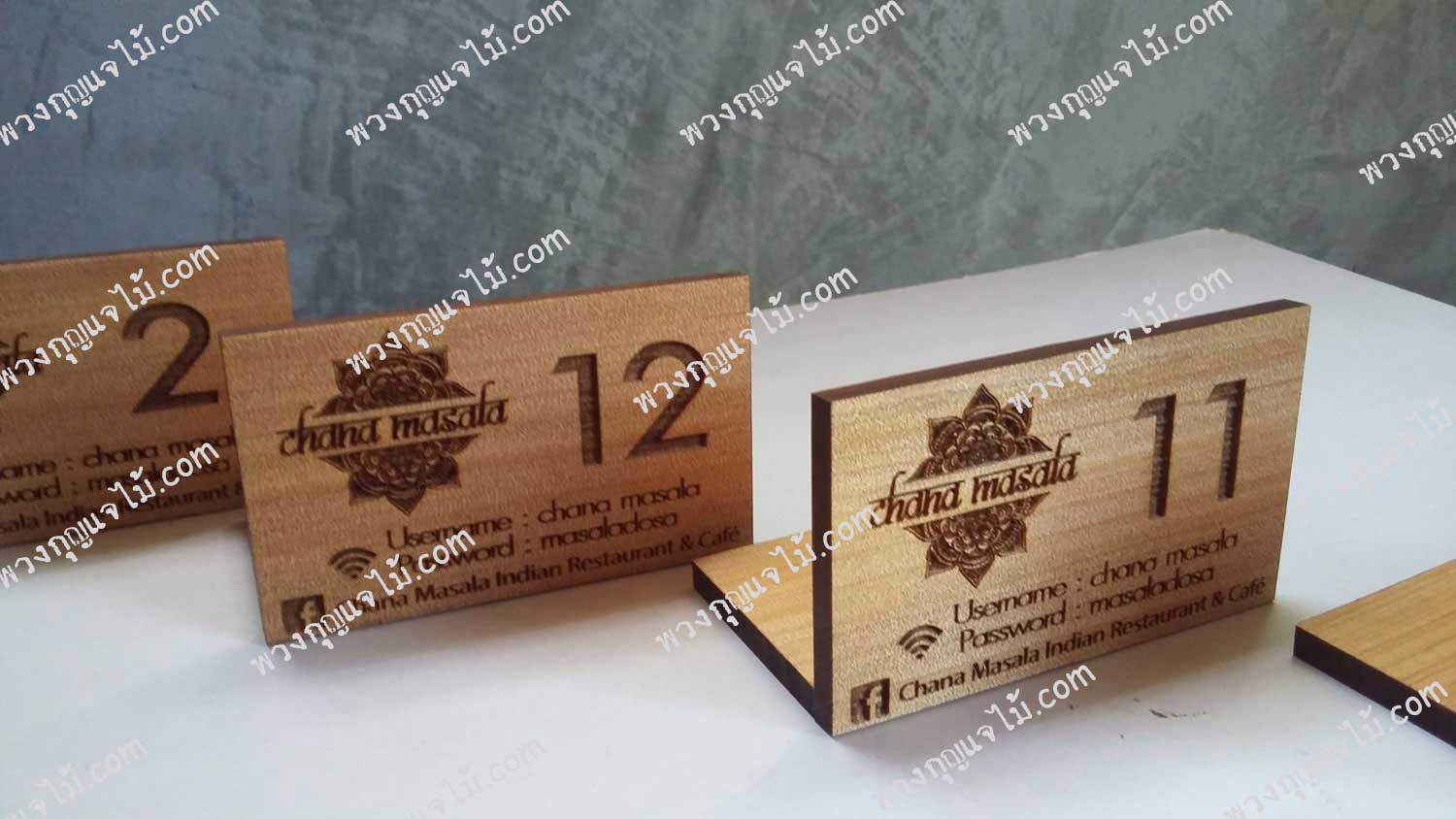 ป้ายไม้ตั้งโต๊ะต้อนรับ ป้ายหมายเลขโต๊ะอาหาร