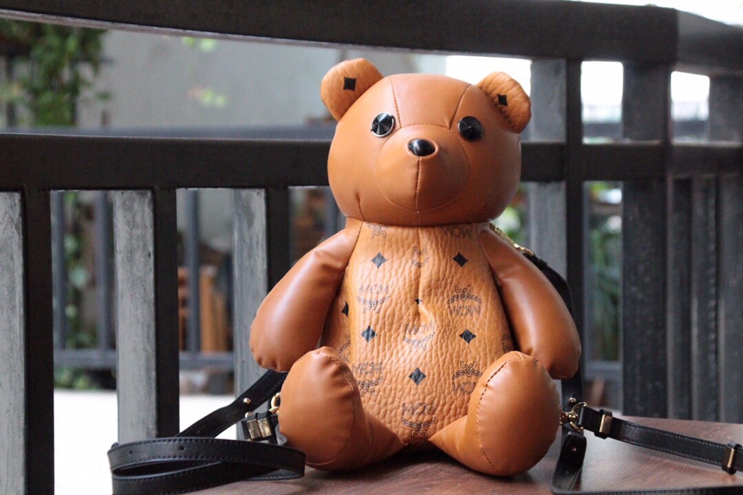 กระเป๋า mcm backpack รูปหมี 38 cm
