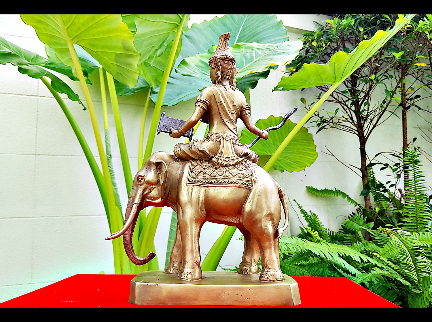 รูปหล่อ ปู่พระฤาษี ทรงช้าง ถือไม้เท้า กระดานชนวน (พระพฤหัสบดี แห่ง สติปัญญา บรมครูของทุกสรรพศาสตร์วิชา(เป็นหัวหน้าของปู่ฤาษี180ตน)) (ขนาดตั้งบูชา สูง14นิ้ว ยาว9นิ้วครึ่ง ลึก4นิ้วครึ่ง) เนื้อทองเหลือง #ปลุกเสกแล้ว #รับประกันแท้