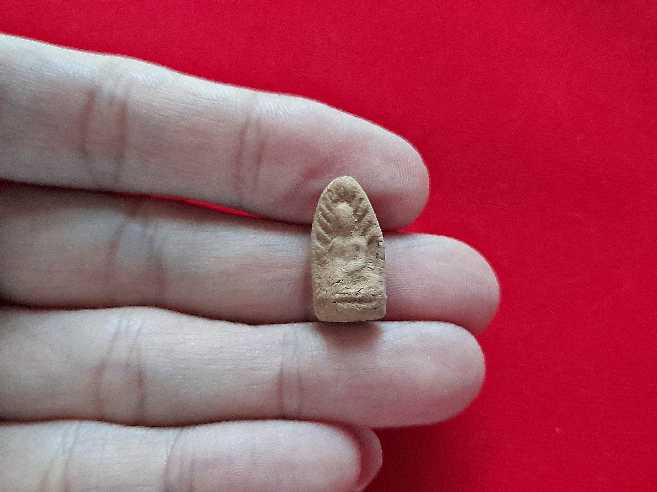 พระรอด พิมพ์เล็ก เนื้อดิน #รับประกันแท้และทัน - หลวงพ่อยี วัดดงตาก้อนทอง จ.พิษณุโลก (ศิษย์หลวงปู่เทพโลกอุดร)