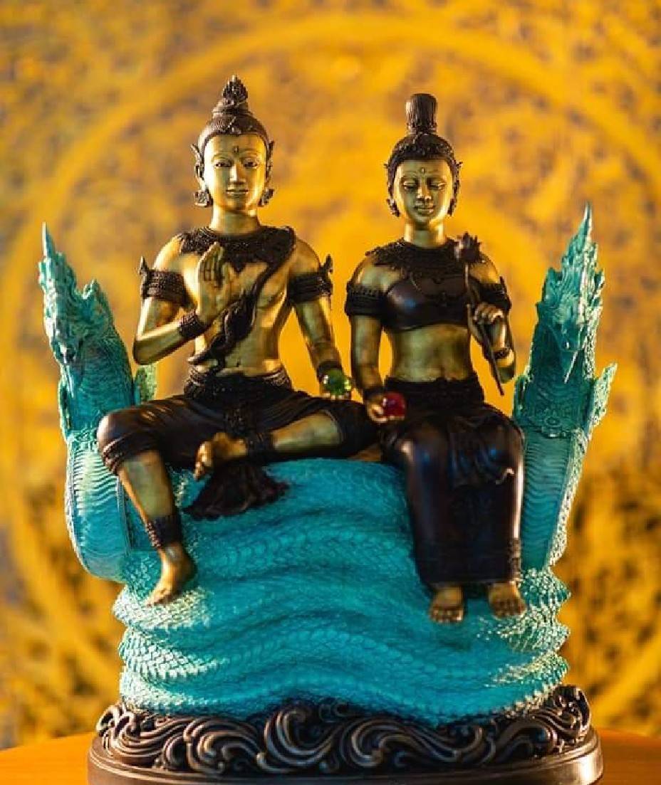 รูปหล่อ พญานาคราชคู่ (ท่านปู่นาคา-ปู่ศรีสุทโธ ท่านยานาคี-ศรีปทุมวัน) นั่งบัลลังก์ เนื้อโลหะทองเหลือง (หน้าตัก 9นิ้ว)