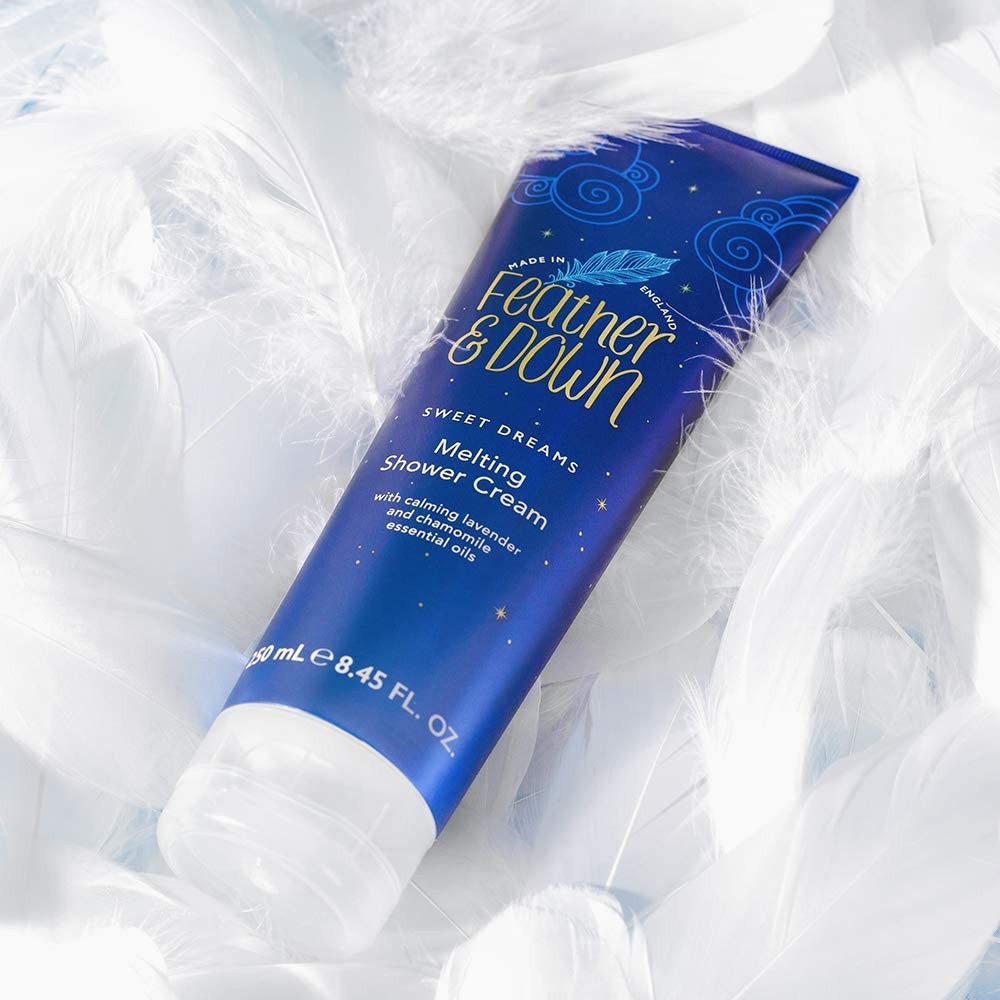 ครีมอาบน้ำเสริมการนอนหลับ Feather & Down Sweet Dreams Melting Shower Cream