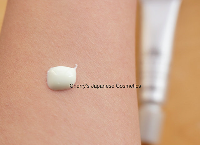 (Tester 15g หลอดสีเงิน ) Shiseido Anessa Whitening Essence Facial UV Sunscreen SPF50+ PA++++ สูตรเพื่อหยุดยั้งการผลิตเมลานินด้วยส่วนผสม M-Tranexamic ที่ป้องกันไม่ให้เกิดจุดด่างกระ และกรดไฮยาลูริกที่ช่วยให้ผิวเก็บความชุ่มชื้นและเครื่องสำอางค์ต