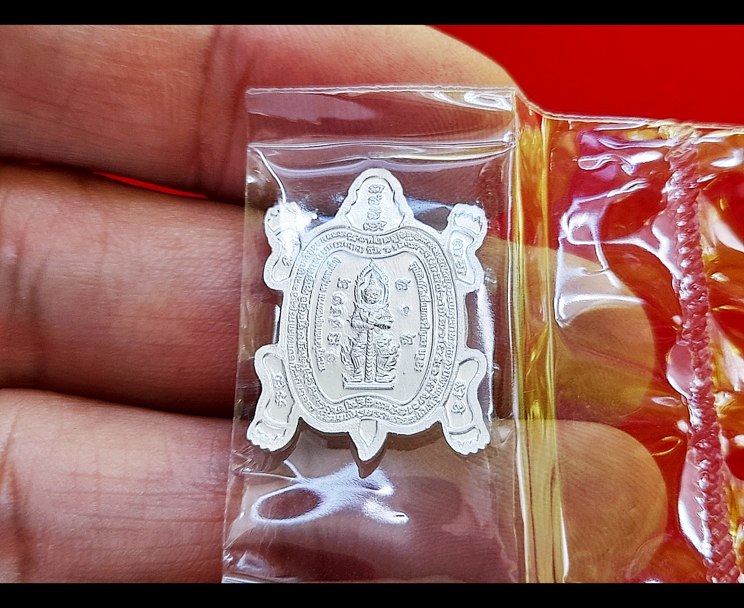 เหรียญสมเด็จองค์ปฐม ปางทรงเครื่องจักพรรดิ์ สมาธิ ประทับ พญาเต่ามังกร หลัง ท้าวเวสสุวรรณ เนื้อเงินแท้(ชนวนยันต์มหาสะท้อน) ปี2564 #รับประกันแท้ - หลวงพ่อเล็ก วัดท่าขนุน ปลุกเสกและเขียนจารยันต์มหาสะท้อนลงในชนวน
