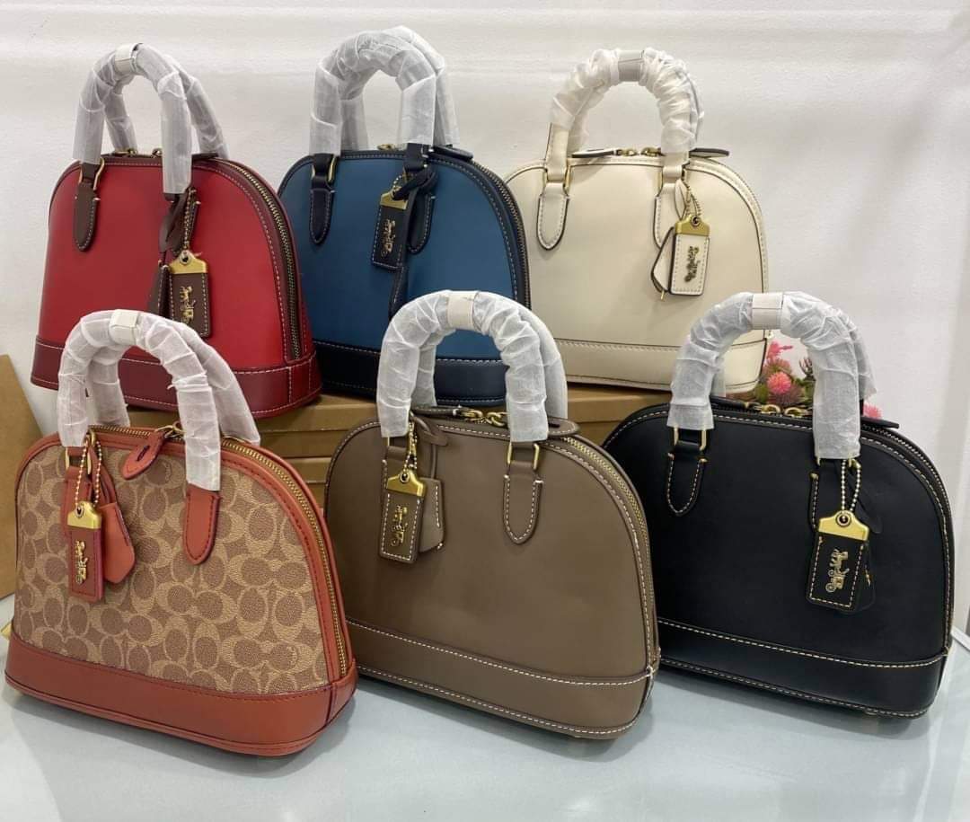COACH Revel Leather Top-Handle Bag (แอดไลน์ก่อนสั่งซื้อ)