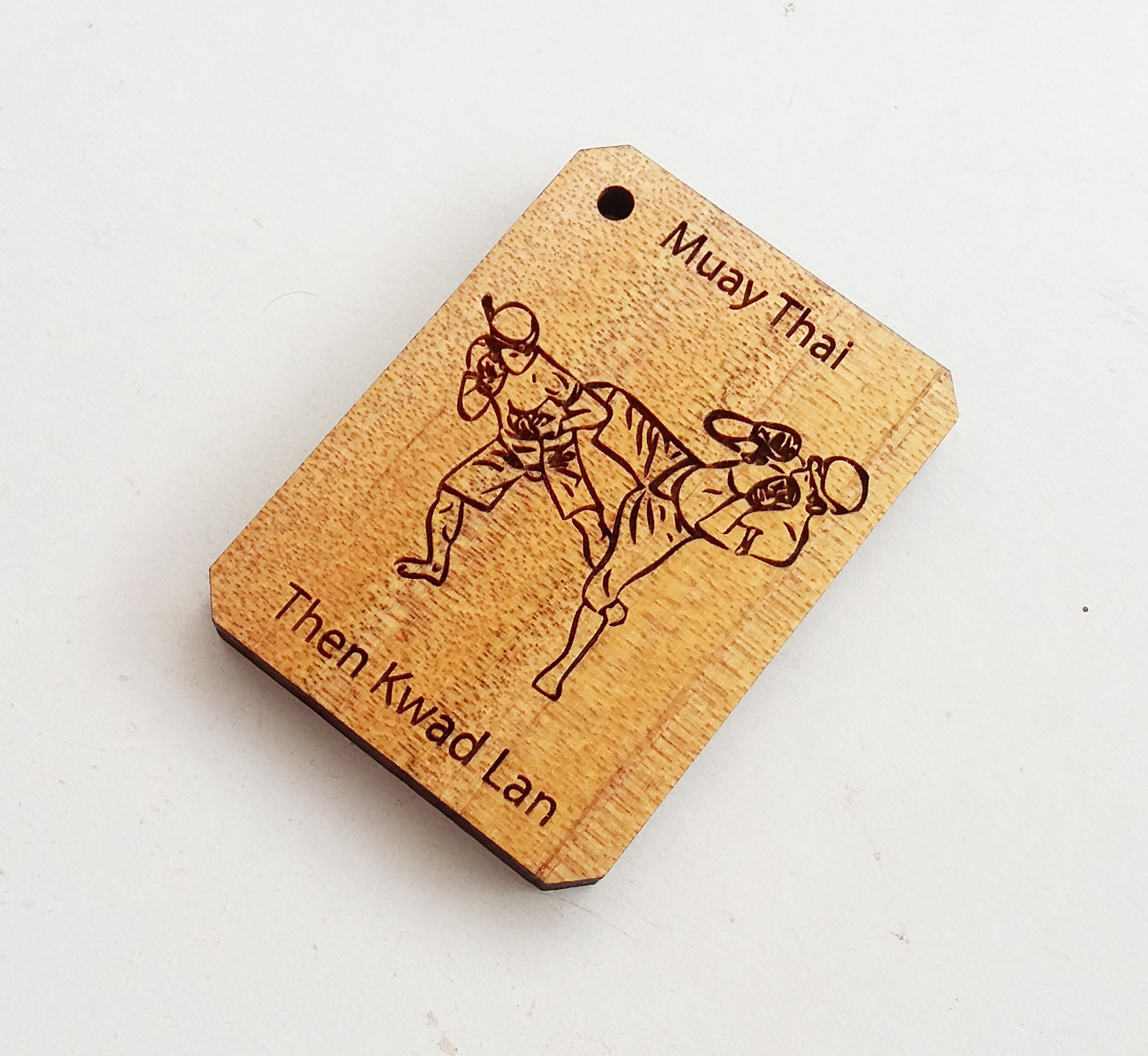 พวงกุญแจไม้แกะสลัก แม่ไม้มวยไทย-เถรกวาดลาน