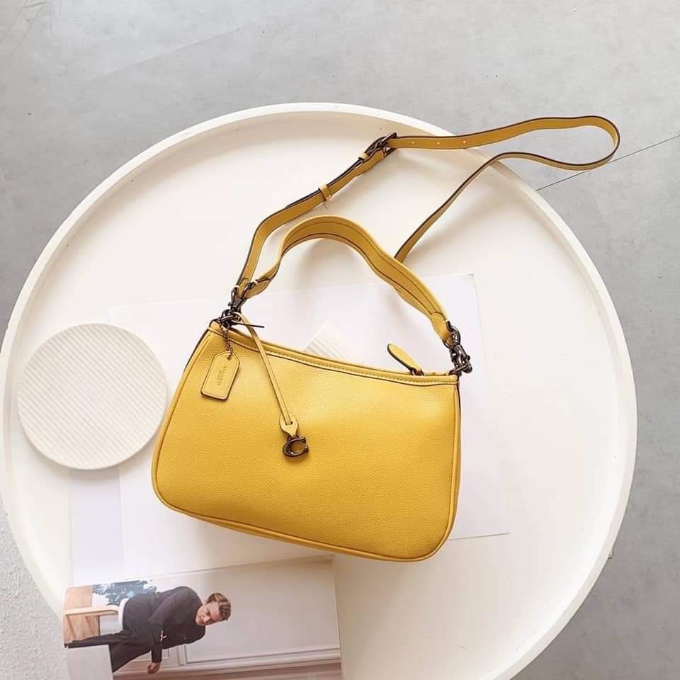 Coach Cary Crossbody CC437 (แอดไลน์ก่อนสั่งซื้อ)