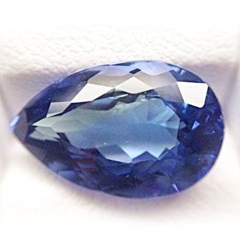 Tanzanite พลอยแทนซาไนท์ รูปหยดน้ำ หนัก 4.68 กะรัต สีน้ำเงิน หวานสวย ความสะอาดมองตาเปล่าสะอาด 98% ส่องด้วยกล้องขยายสะอาด 90%