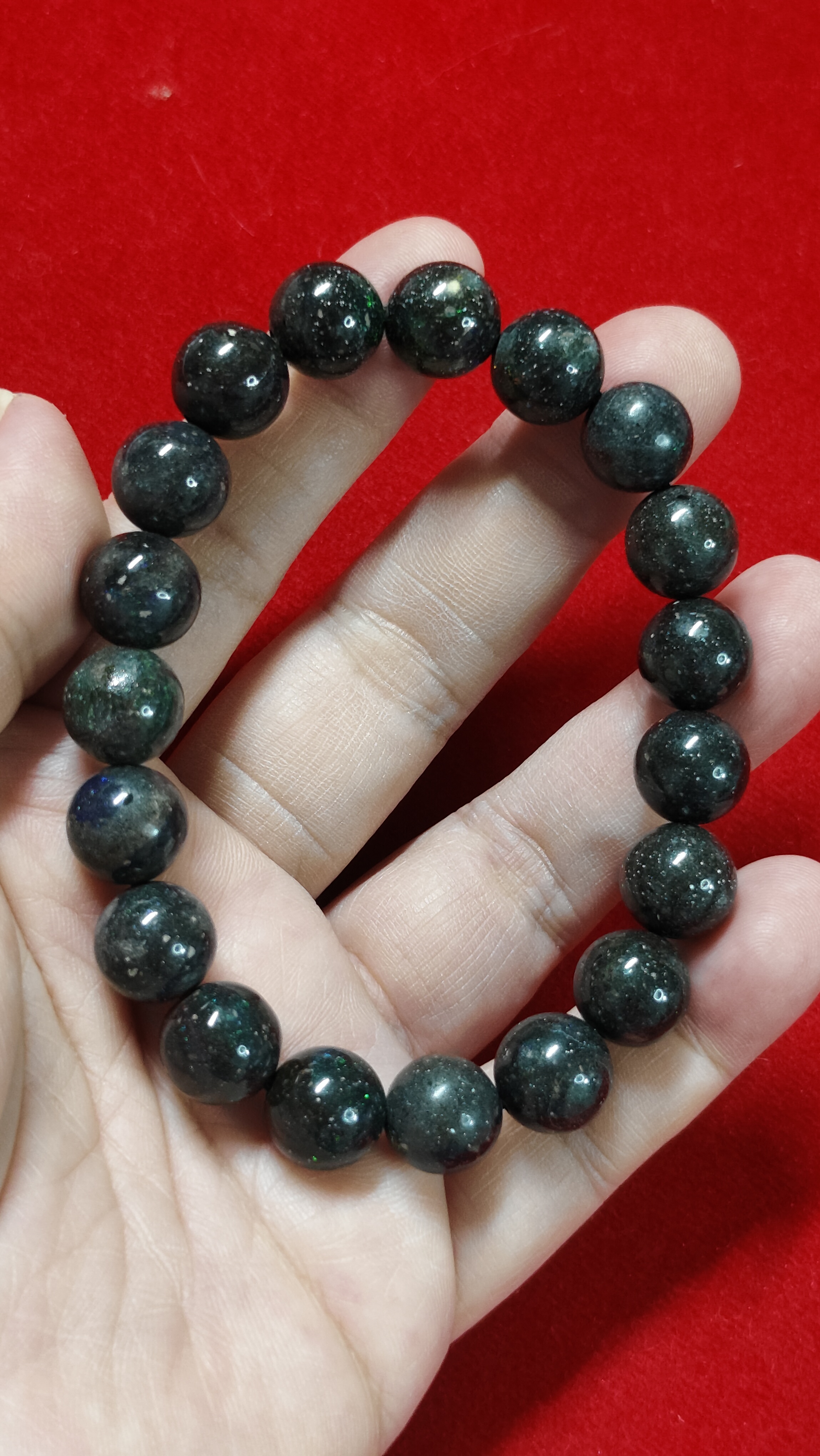 ข้อมือหินแบล็คโอปอล