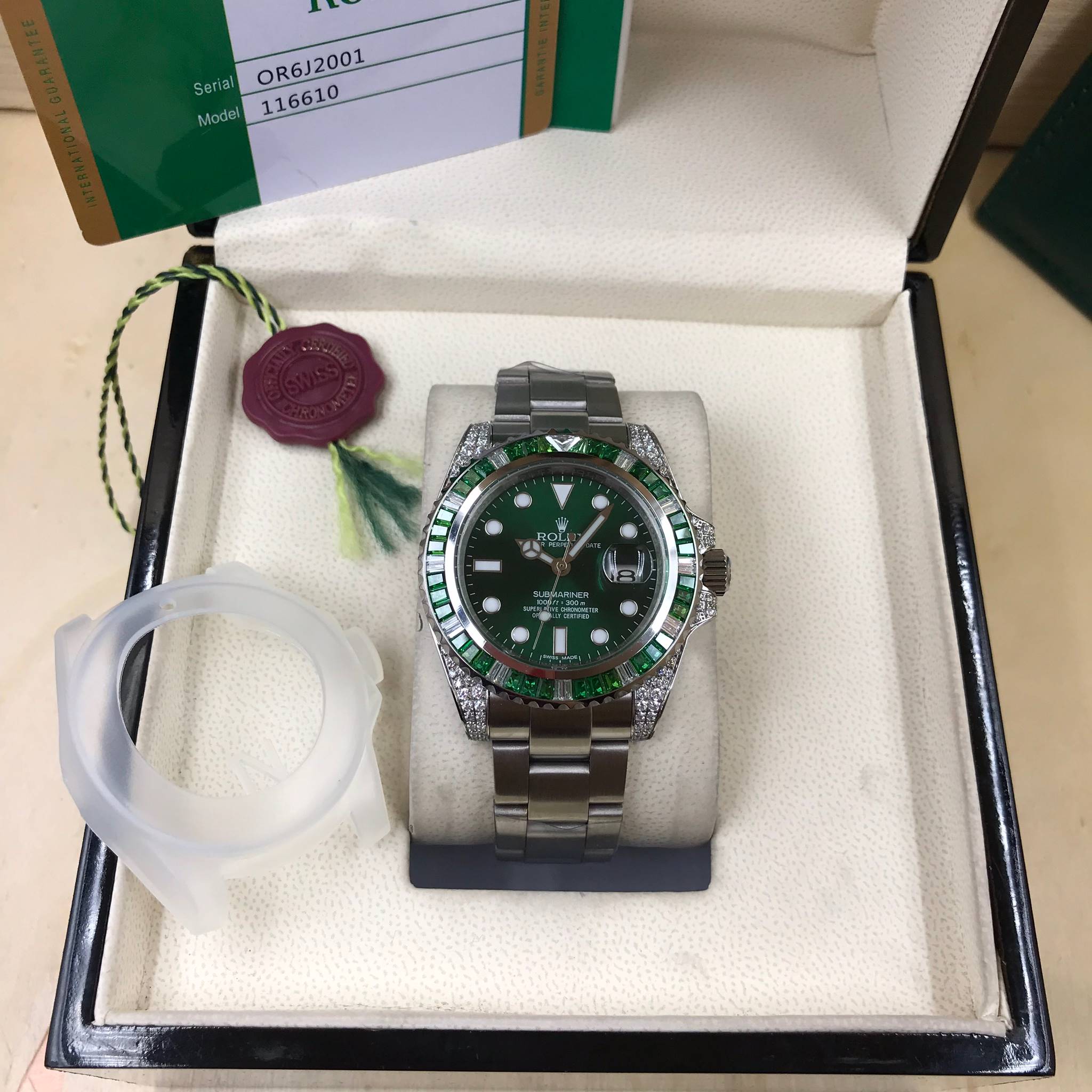 นาฬิกา Rolex รุ่น Submariner หน้าเขียว กรอบเพชรซีกเงินเขียว งาน Mirror Swiss
