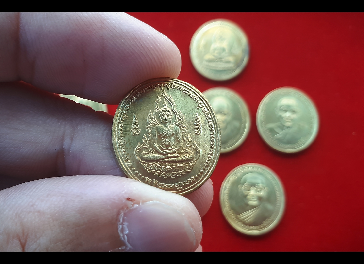 เหรียญทำน้ำมนต์ 9 เหรียญ อฐิษฐานจิตปลุกเสก โดย หลวงปู่ศรี วัดป่ากุง ร้อยเอ็ด เนื้อสตางค์