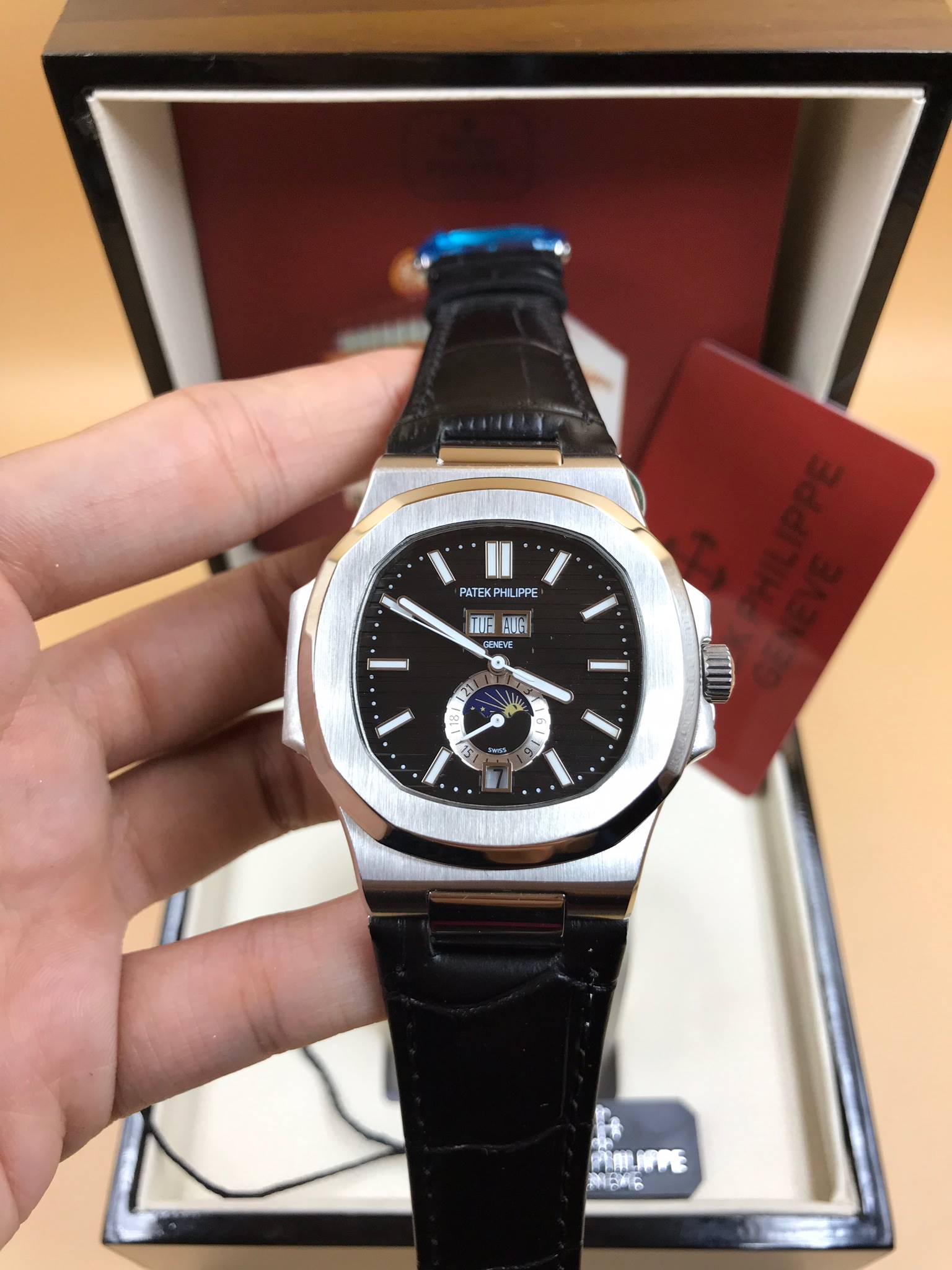 นาฬิกา Patek Philippe รุ่น Men"s Nautilus Annual Calendar งาน Mirror Swiss หน้าน้ำดำ