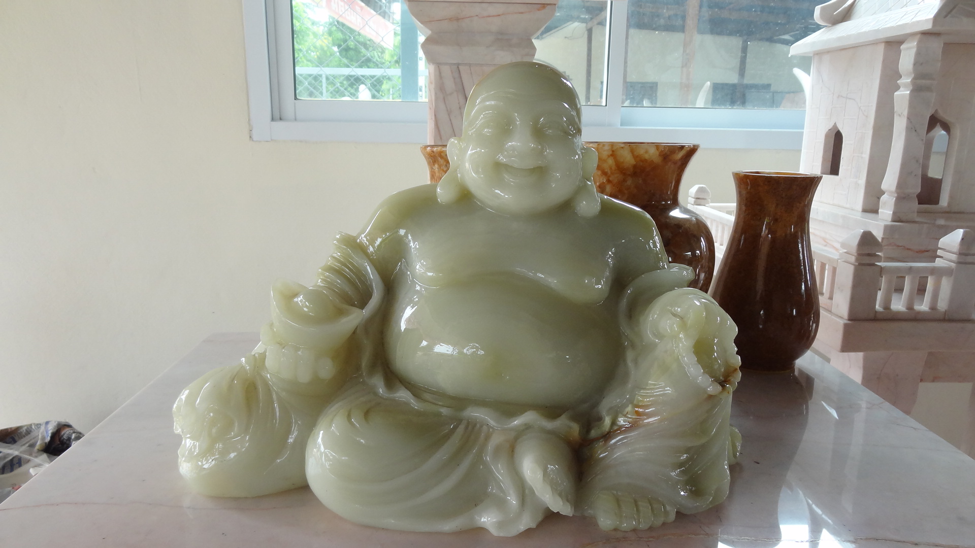 พระสังกัจจายน์แกะสลักหินอ่อน หยกเขียว สูง 35 เซนติเมตร