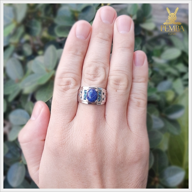 แหวนลาพิสลาซูลีแท้ ท่านชาย อัญมณีแร่ละอองทอง สีน้ำเงินเข้มมีเอกลักษณ์