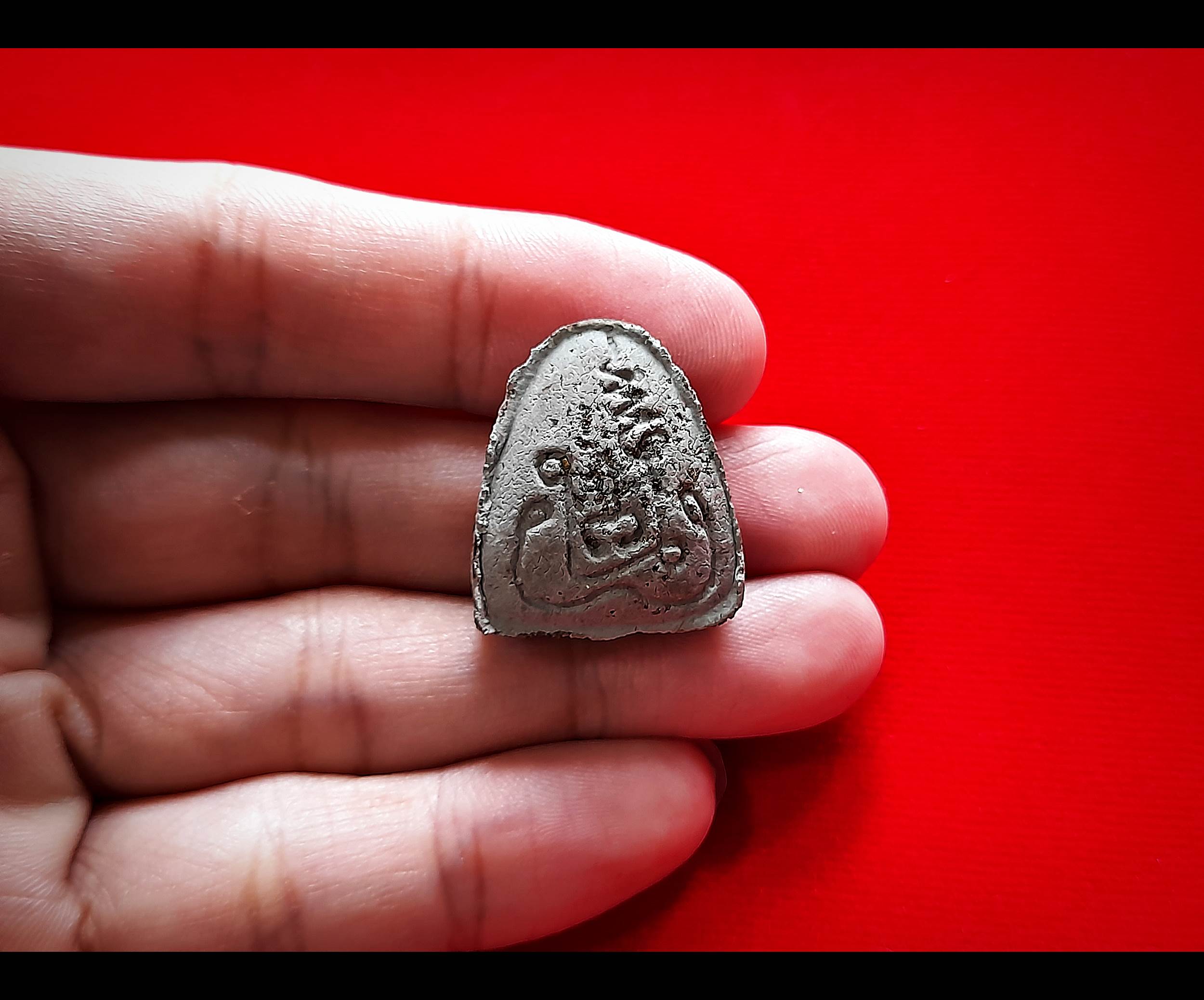 พระปิดตา มหาลาภ ยันต์ยุ่ง 4มือ หลังยันต์นะพรชัย (#ชุดรวม3องค์) ปี2542 เนื้อผง(รวมผงมวลสาร+เส้นผมเกศา+พลอยเสก เศษลูกแก้วสารพัดนึก) #รับประกันแท้และทัน - หลวงพ่อยุงยุทธ วัดเขาไม้แดง จ.ชลบุรี