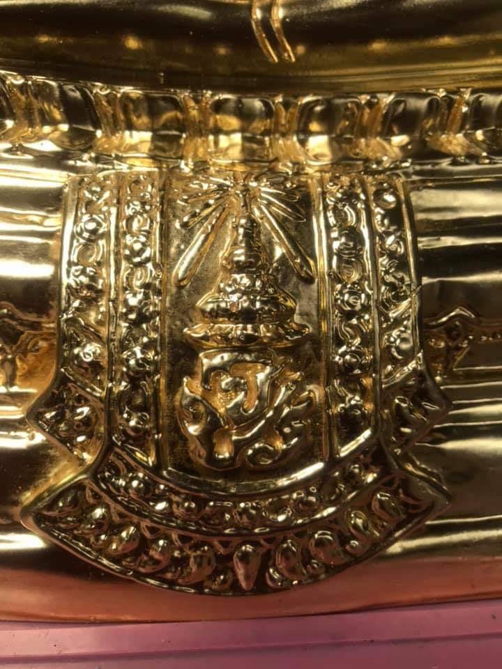 รูปหล่อ พระพุทธชินราช วัดเบญจมบพิตร เนื้อโลหะ ปิดทองคำแท้ (สร้างประมาณ ปี2560) - (หน้าตัก9นิ้ว สูง20นิ้ว)