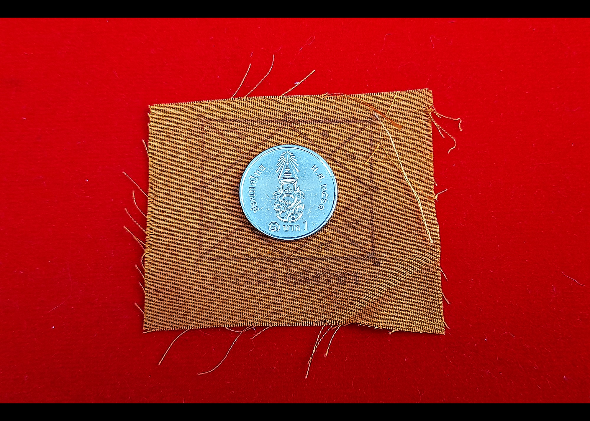 ผ้ายันต์จีวร หลวงปู่เดินหน อิเกสาโร(หลวงปู่เทพโลกอุดร) ยันต์ตรีนิสิงเห ปี2563 (แถมสายสิญจน์หลวงปู่เดินหน) #รับประกันแท้ - จัดสร้างโดยคนขลังคลังวิชา